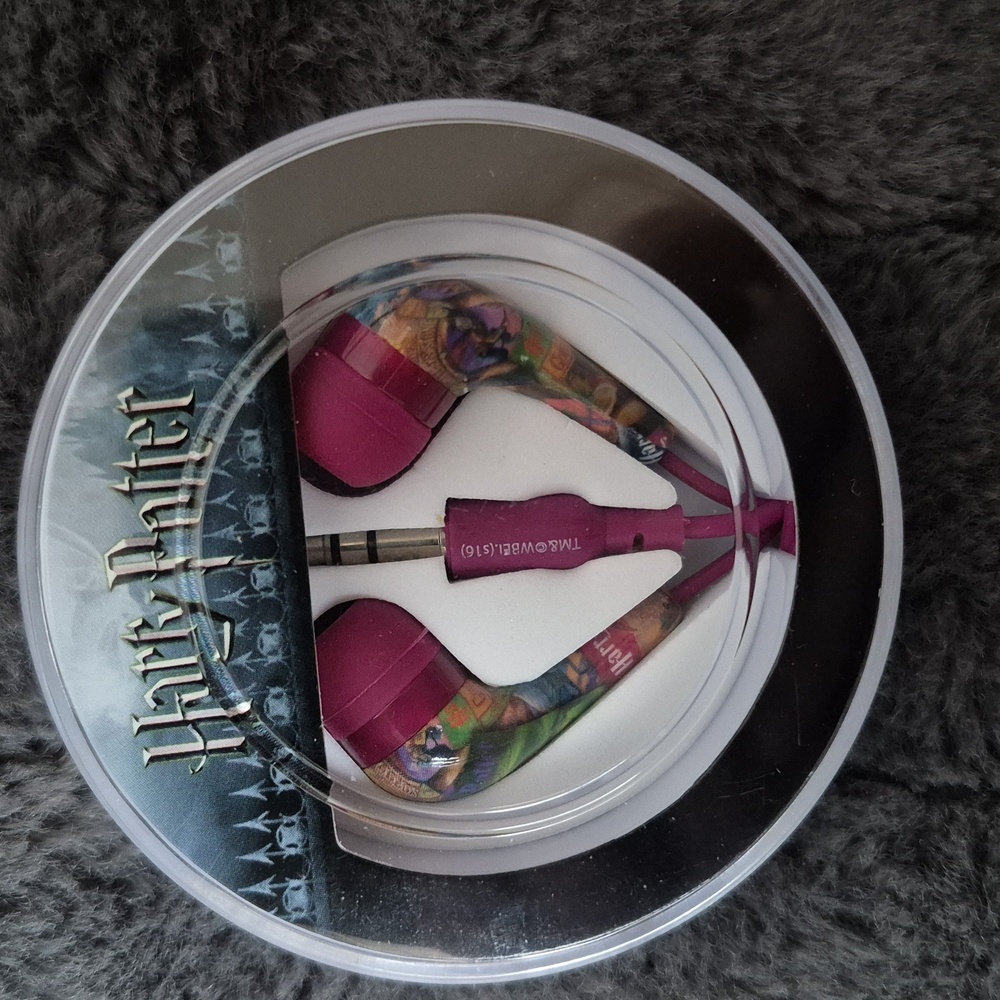 Harry Potter Book Cover Printed Earbuds, New & Sealed!